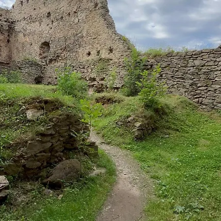 Ii * Kostomlaty pod Milešovkou
